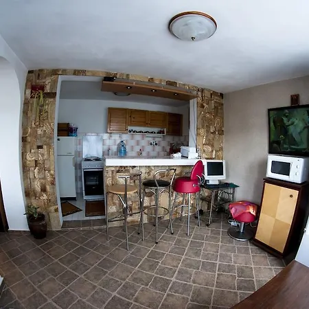 Sluncho Guest house *